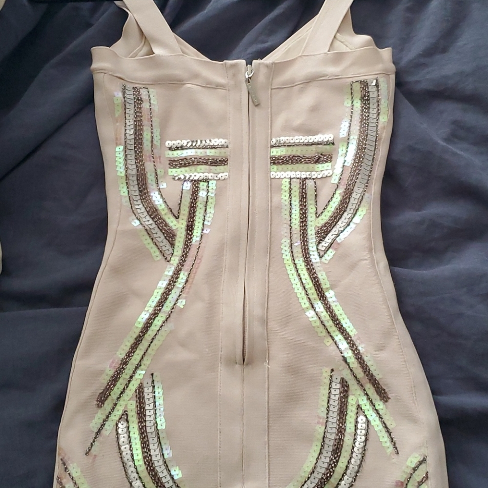 Dress - Picture 5 of 6